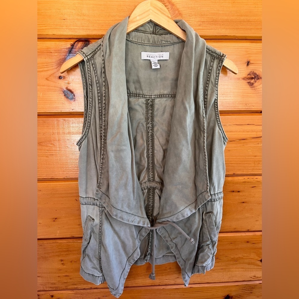 Kenneth Cole Reaction Jacket Small Green Vest Lyocell Drawstring Sleeveless